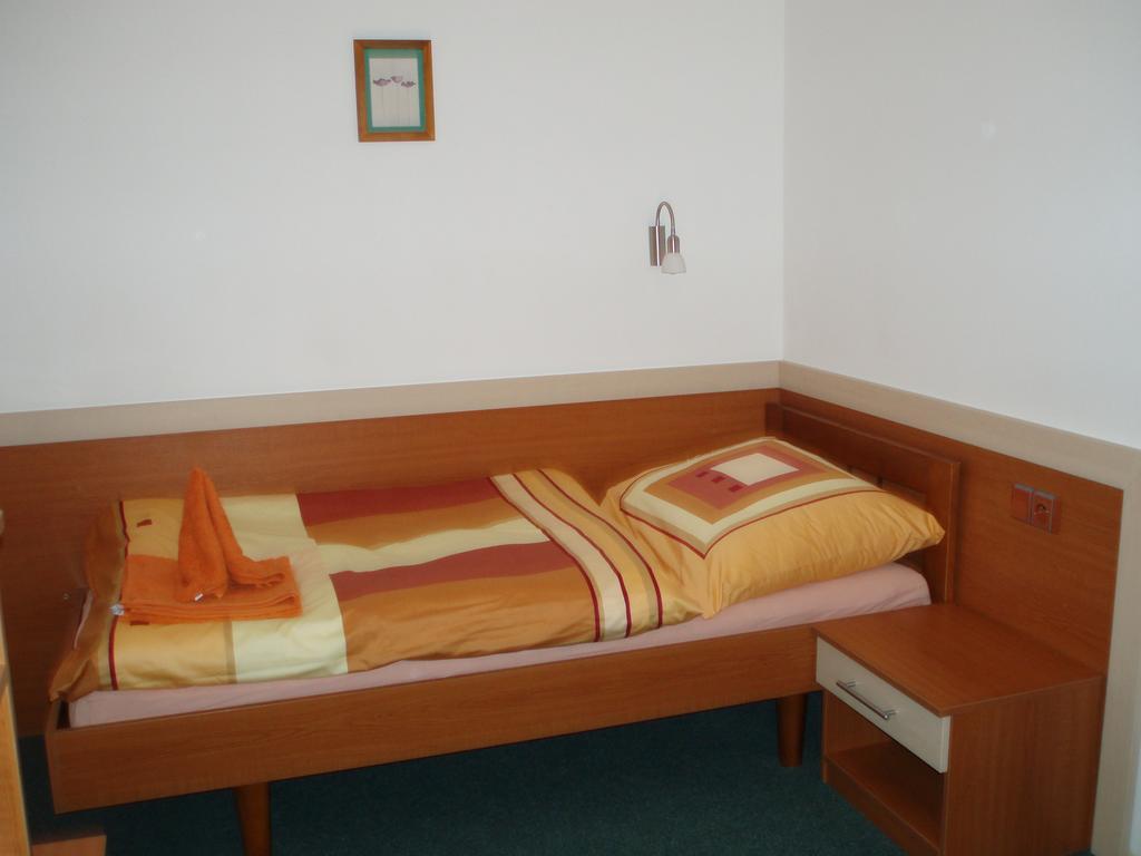 Hotel U Kapra Lázně Bělohrad Eksteriør billede