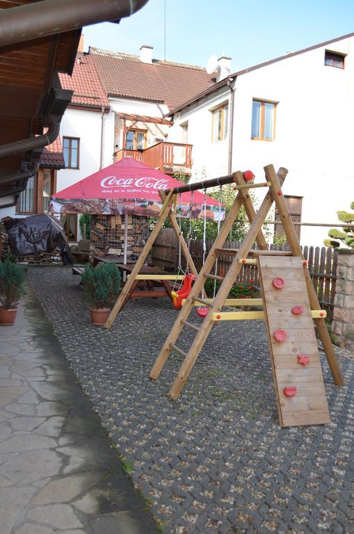 Hotel U Kapra Lázně Bělohrad Eksteriør billede